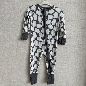 Little One Shop Co Gray Ghost Print Kids One Piece Convertible Footie 6-12 mo